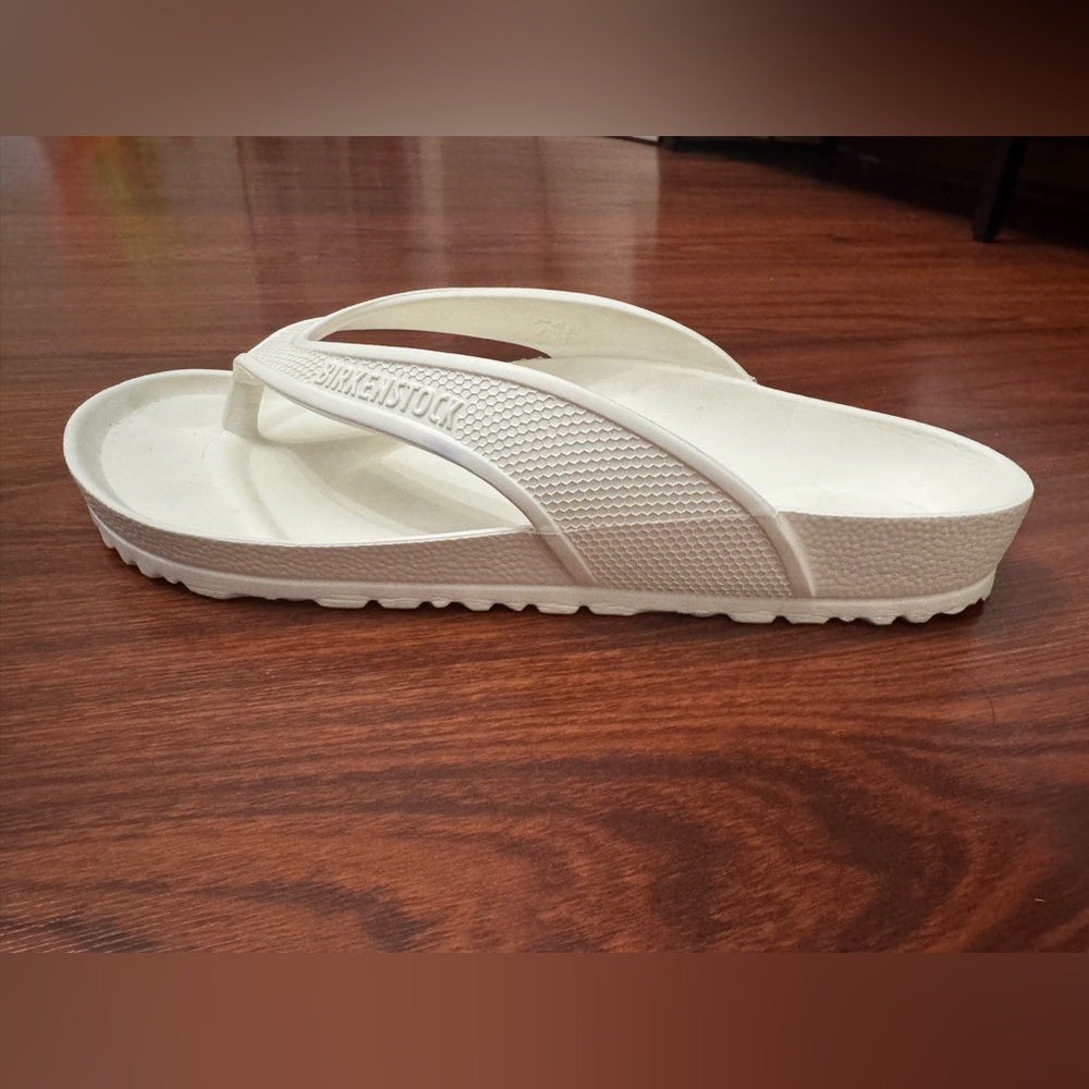 Birkenstock Classic White Sandals — Size 41 - Picture 3 of 6